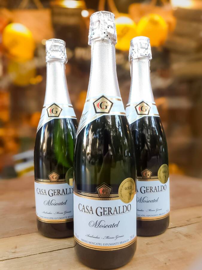 Vinho Moscatel Espumante Branco Casa Geraldo – 750ml