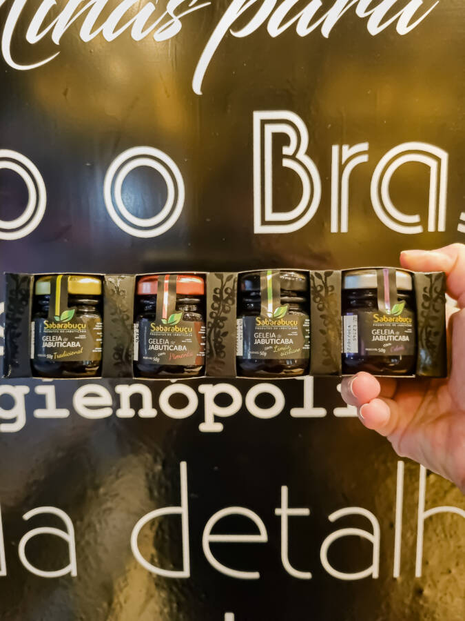 Kit 4 Geleias De Jabuticaba Sabarabuçu (Tradicional, Pimenta, Limão Siciliano e Cebola Roxa) – 50g Unidade